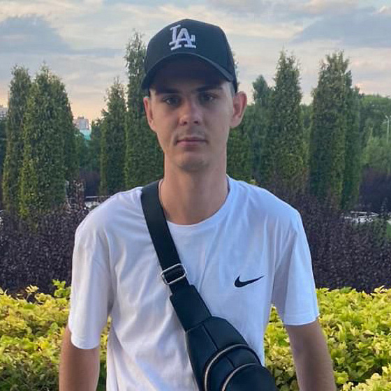 Руслан Далиденок